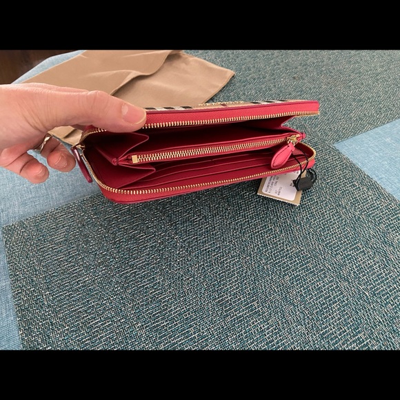 Burberry Wallet - Picture 2 of 2